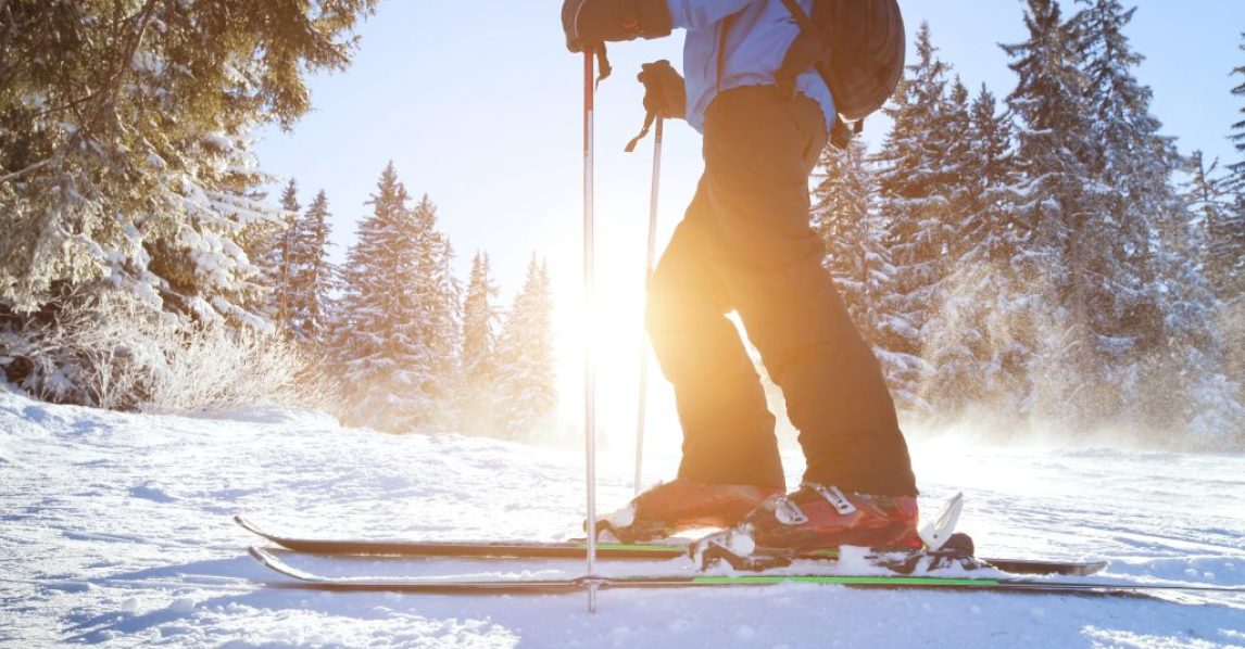 skiing Skiing